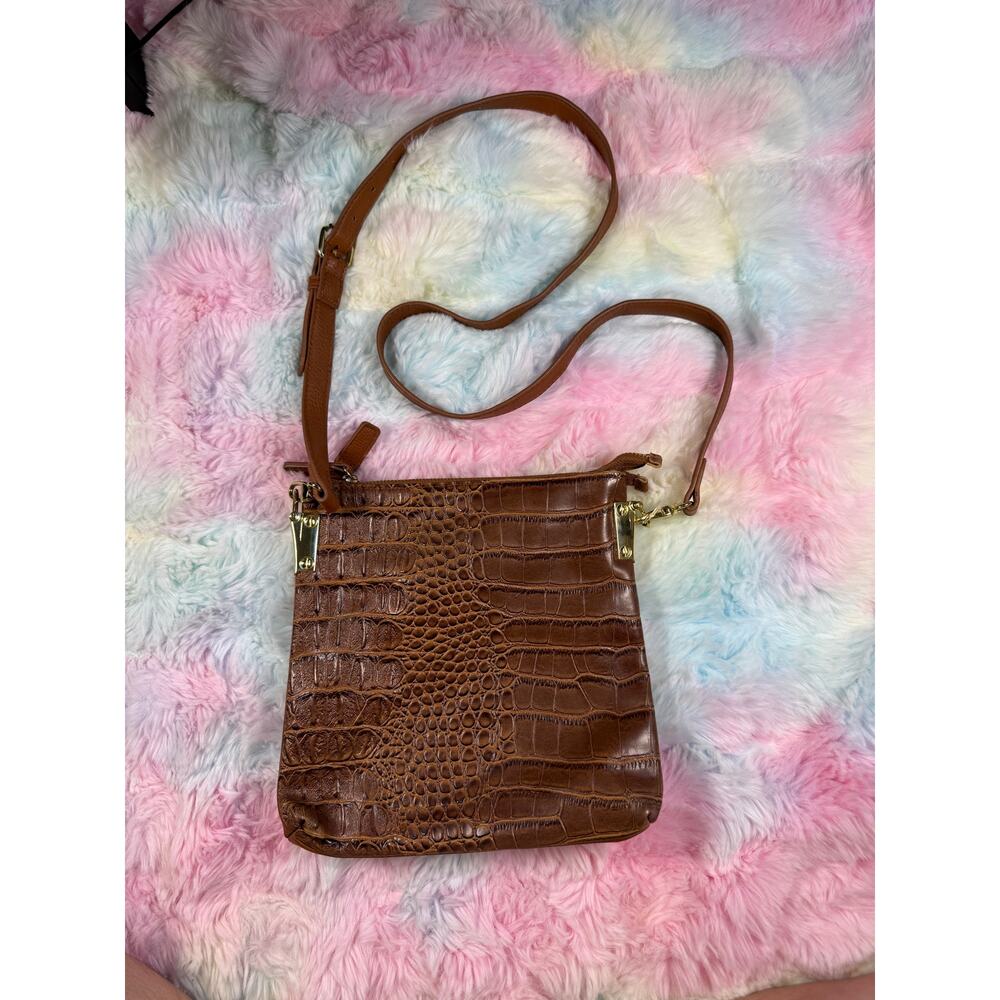 NWOT Brown Croc Embossed Crossbody Bag Gold Hardware Adjustable Strap - Picture 2 of 16